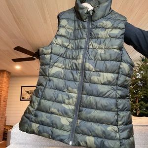 Camo puffer vest